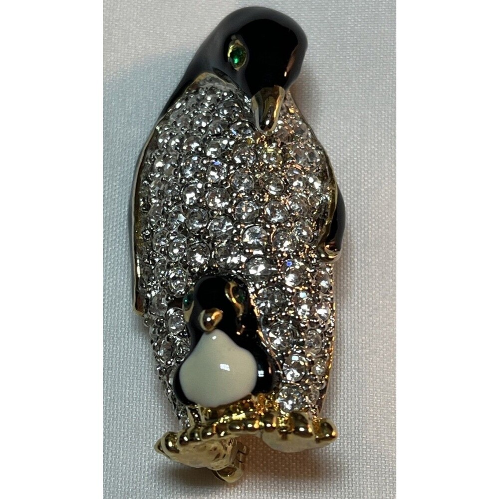 Vtg Gold Tone Enamel Rhinestone Penguin Mom and Baby Brooch Pin Y2K Holidays